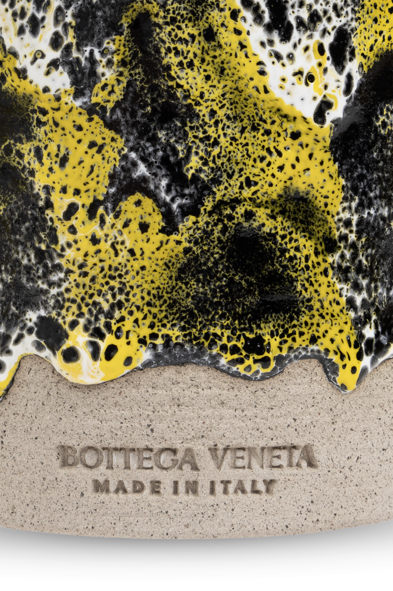BOTTEGA VENETA キャンドル ボッテガヴェネタがハンドメイドのキャンドルを発売